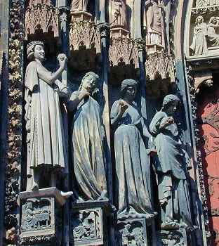 portique de la cathedrale le tentateur et les vierges folles